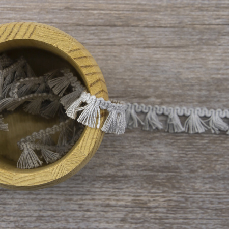 Тесьма декоративная, 16 мм, с бахромой, цвет серый. Арт 2204/64