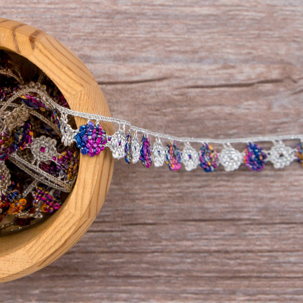 Мерсеризованное хлопковое кружево, 13 мм, цвет серебристый с сиренево-розовым. Арт 3615/A7                 