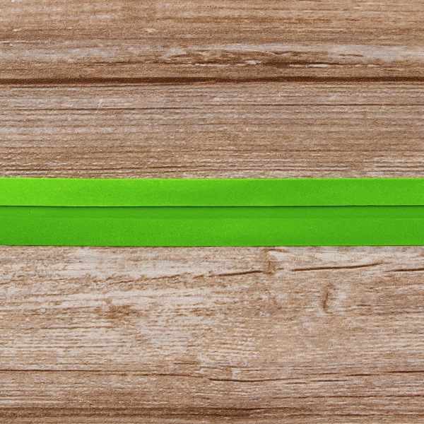 Косая бейка атласная 30 мм, 25 м, цвет 62, майская зелень. Арт 6260-30мм-62            