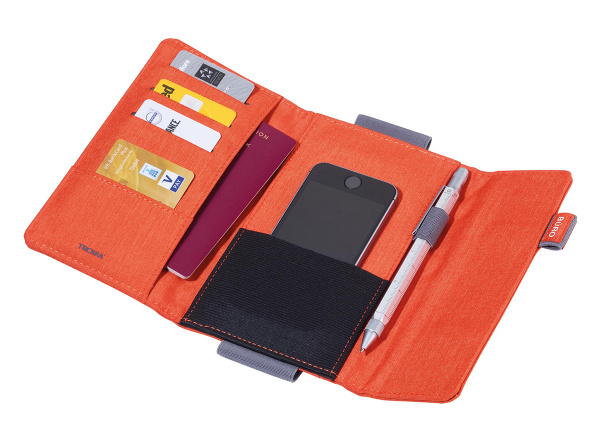 Кейс-органайзер TROIKA для проездных документов с магнитной застежкой. Арт TRV55/OR