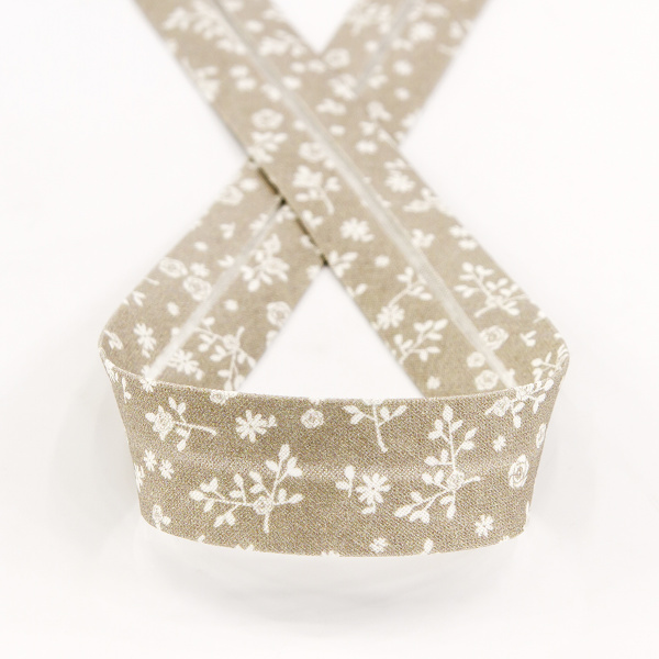 Косая бейка с рисунком SAFISA, арт.6628, 20 мм, 20 м, цвет 02. Арт 6628-20мм-02