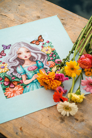 Набор для вышивания "I hold every dahlia". Арт PN-0206839