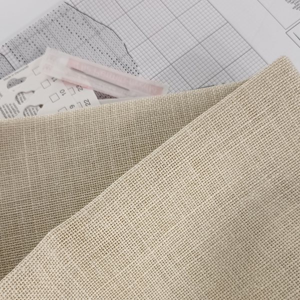 Набор для вышивания подушки "Маргаритки". Арт 83-8109