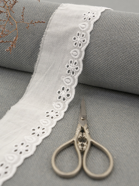 Шитье-вышивка на батисте, прошва, 45 мм, цвет белый, 50% полиэстер, 50 % хлопок, 3,5 м. Арт 4B1122.212