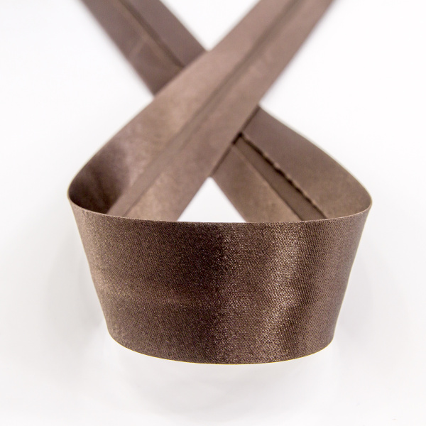 Косая бейка атласная 30 мм, 25 м, цвет 17, темно-коричневый. Арт 6260-30мм-17            