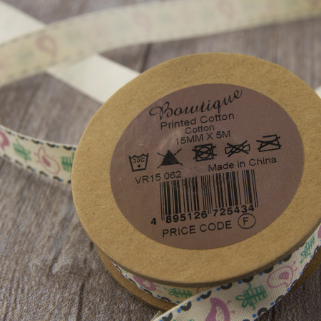 Лента хлопковая на картонноймини-катушке "Птички и подарки". Арт VR15.062