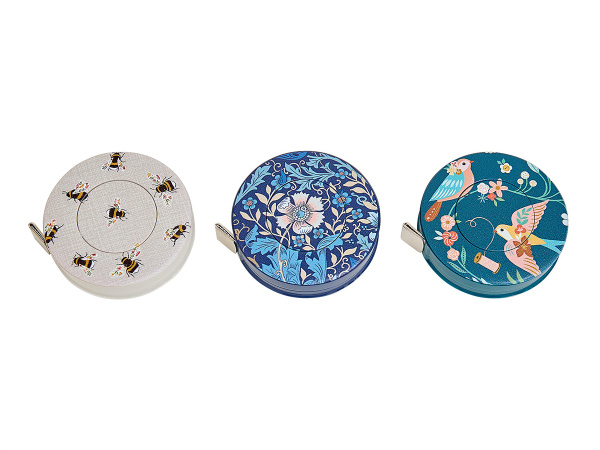 Сантиметр-рулетка 120 см., 3 цвета, 36 шт. в картонном прикассовом стенде. Арт MR253.DB