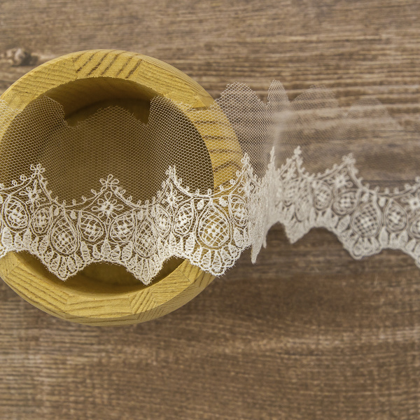 Вышивка на тюле, 51 мм, цвет белый. Арт I659/01