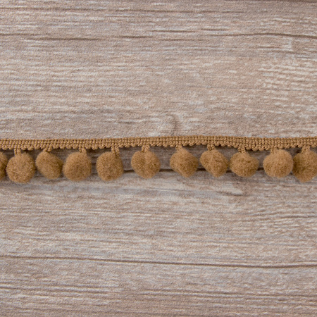 Тесьма с помпонами, диаметр 10 мм, цвет темно-бежевый. Арт PA-18-col.710