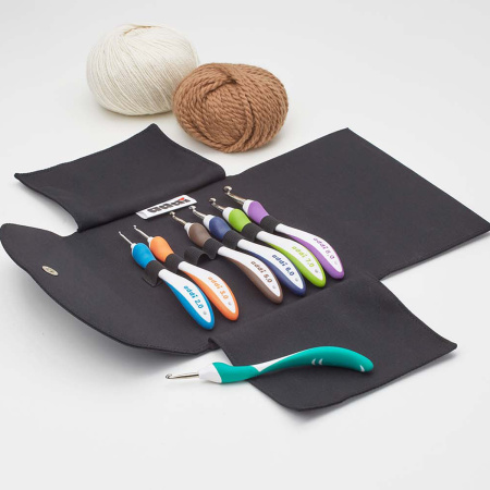 Набор крючков для вязания с эргономичной пластиковой ручкой addiSwing. Арт 640-2