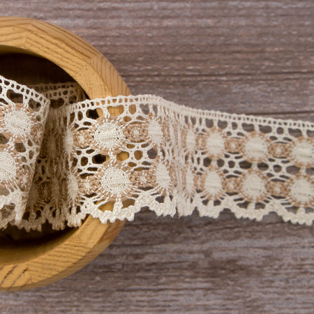 Мерсеризованное хлопковое кружево, 40 мм, цвет экрю с бежевым. Арт 3680/T1