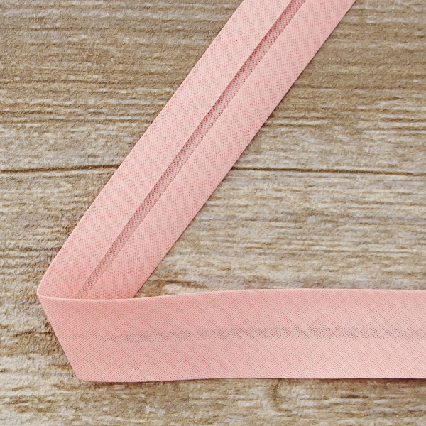 Косая бейка хлопок/полиэстер 20 мм, 25 м, цвет 06, розово-персиковый. Арт 6120-20мм-06            