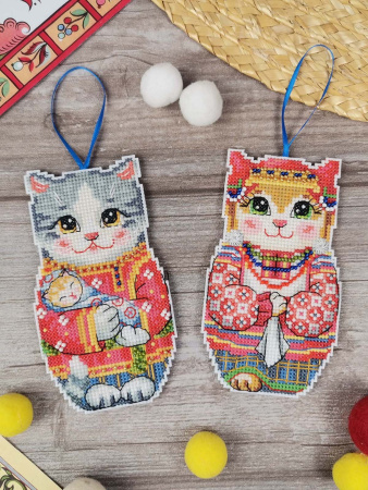 Набор для вышивания на пластиковой канве "Кот Баюн и Кошка Матрешка". Арт 23.001.14