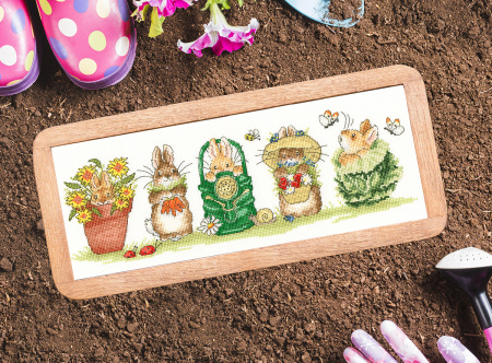 Набор для вышивания "Garden Helpers". Арт XMS35