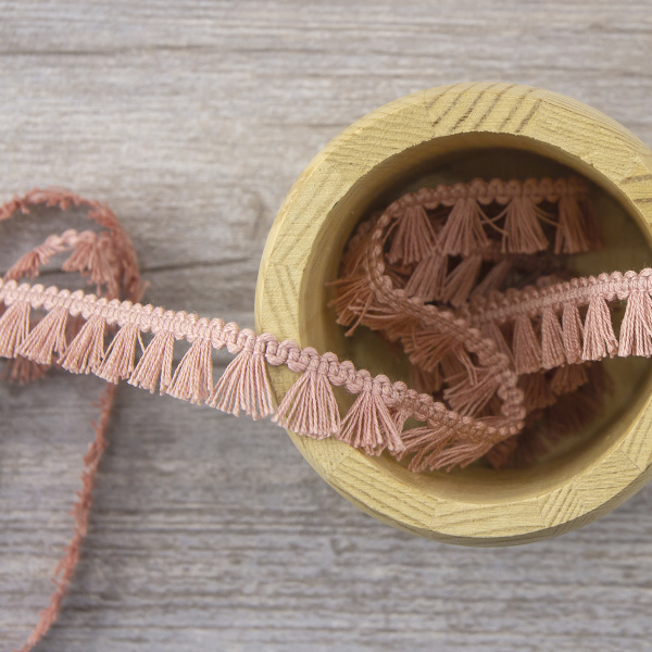 Тесьма декоративная, 16 мм, с бахромой, цвет розовый. Арт 2204/F3