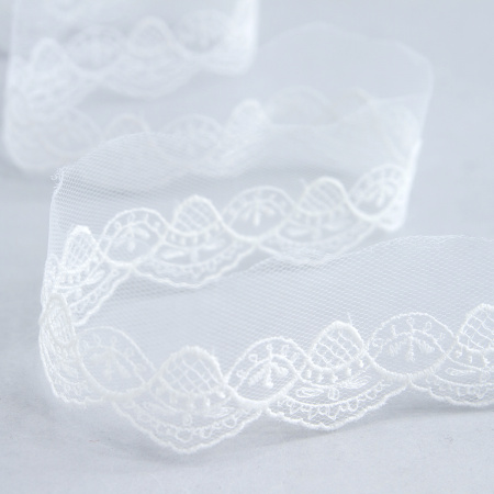 Вышивка на тюле, 36 мм, цвет белый. Арт I644/01