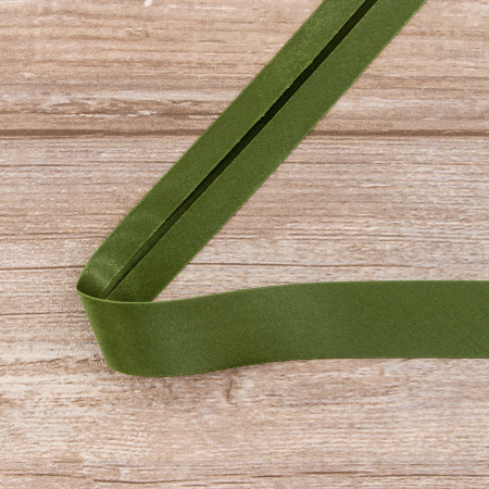 Косая бейка атласная 30 мм, 25 м, цвет 26, хаки темный. Арт 6260-30мм-26            