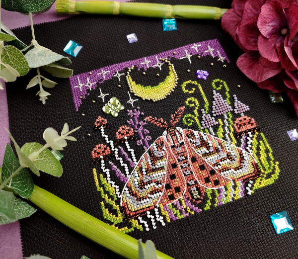 Набор для вышивания  Лунный мотылек". Арт 13.003.63