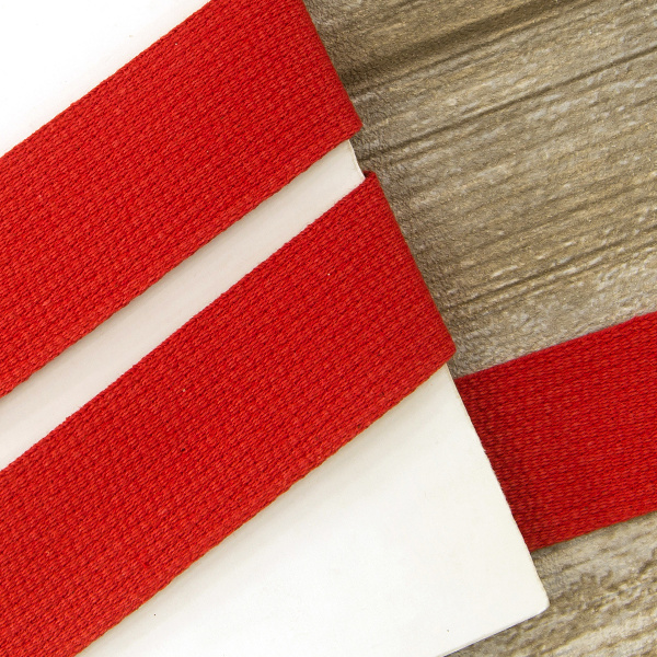 Тесьма ременная (стропа) PEGA красная, 30 мм. Арт 834111530.7568