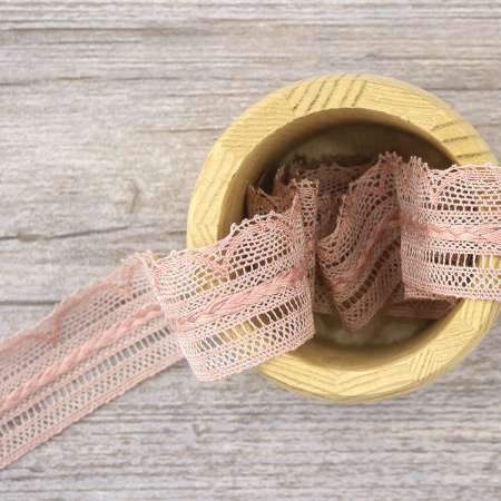 Мерсеризованное хлопковое кружево, 33 мм, цвет пыльно-розовый. Арт 2177/W4