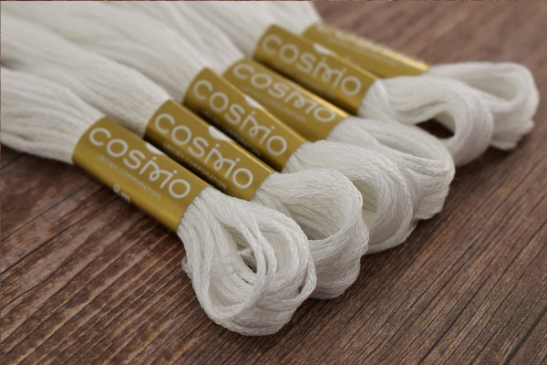 Мулине COSMO однотонный цвет  100       . Арт 25-6/100       