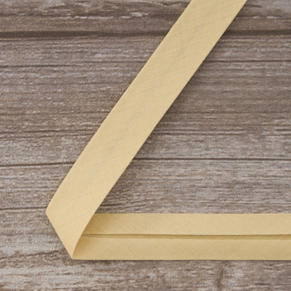 Косая бейка хлопок/полиэстер 20 мм, 25 м, цвет 133, крем-брюле. Арт 6120-20мм-133           