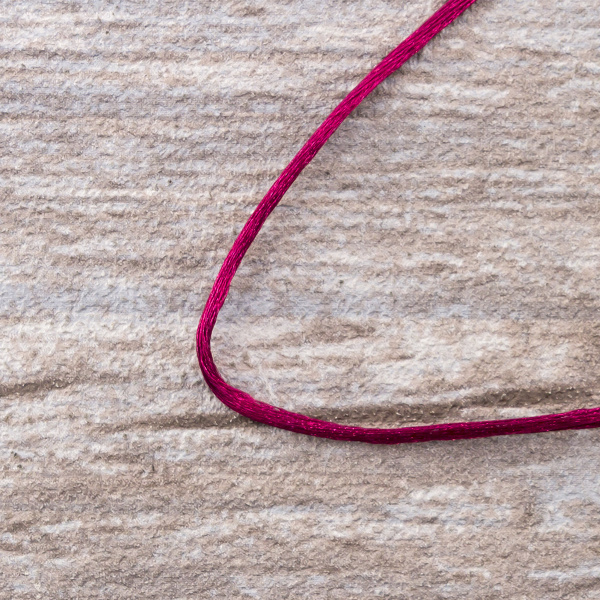 Шнур атласный SAFISA 1,5 мм, 25 м, цвет 30, бордо. Арт 470-30                  