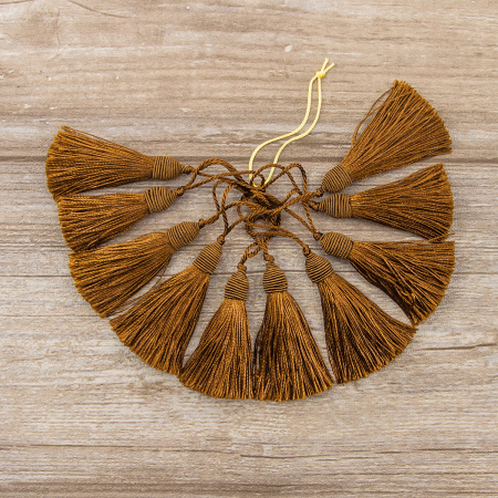 Кисть декоративная на шнуре, длина 60 мм, цвет шоколадный. Арт KY - 03-col.PE - 18