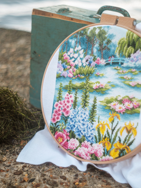 Набор для вышивания "By the water lily pond"  . Арт PN-0200908