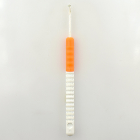 Крючок, вязальный с пластиковой ручкой addiColour №3, 15 см. Арт 148-7/3-15