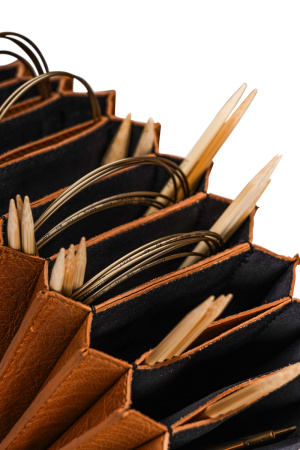 Органайзер для круговых спиц "Betina XL" Whisky. Арт QB-4619/Whisky