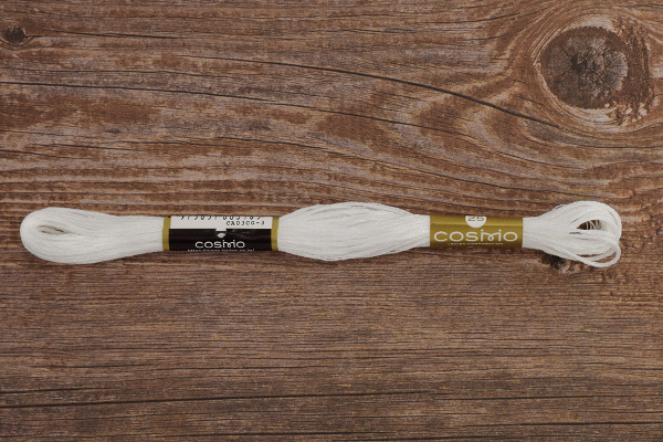 Мулине COSMO однотонный цвет  100       . Арт 25-6/100       