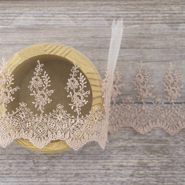 Вышивка на тюле, 91 мм, цвет розовый. Арт I661/F3