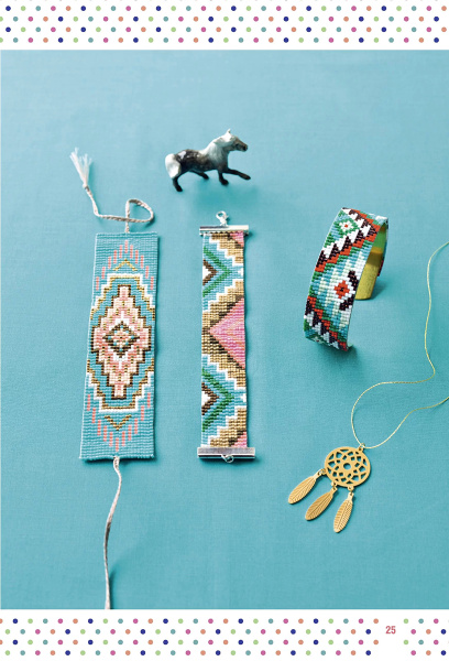 Книга "Бижутерика 2. Научись плести фенечки и браслетики из бисера на станке" Каролин Сулье. Арт 978-5-00241-010-1