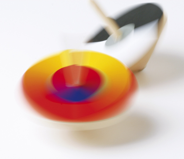 Игрушка волчок BAUHAUS "Optischer Farbmischer" 14+, дерево, с 7 цветными оптическими дисками, 10 см. Арт 9716