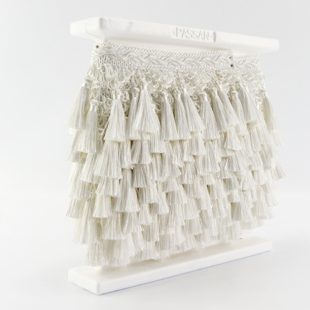 Тесьма с кисточками декоративная PASSAN цвет белый. Арт BPK - 019-col.PE - 57