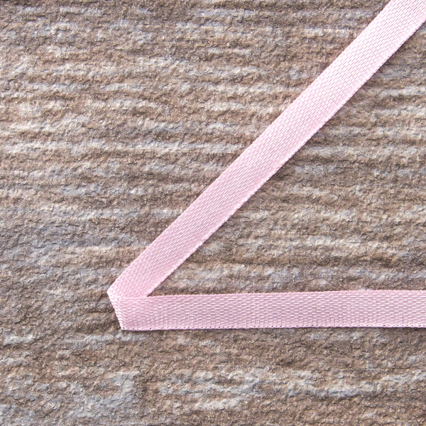 Лента для вышивания SAFISA на блистере, 4 мм, 5 м, цвет 05, нежно-розовый. Арт P111-4мм-05             