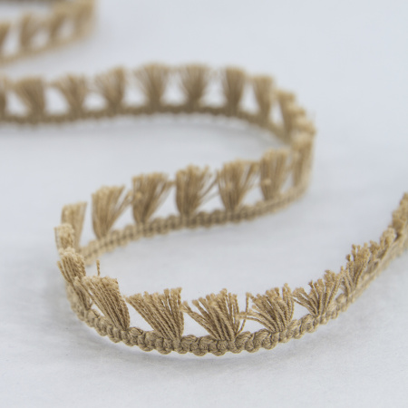 Тесьма декоративная, 16 мм, с бахромой, цвет бежевый. Арт 2204/27