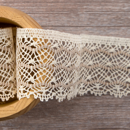 Мерсеризованное хлопковое кружево, 35 мм, цвет сливочный с бежевым. Арт 1888/R0