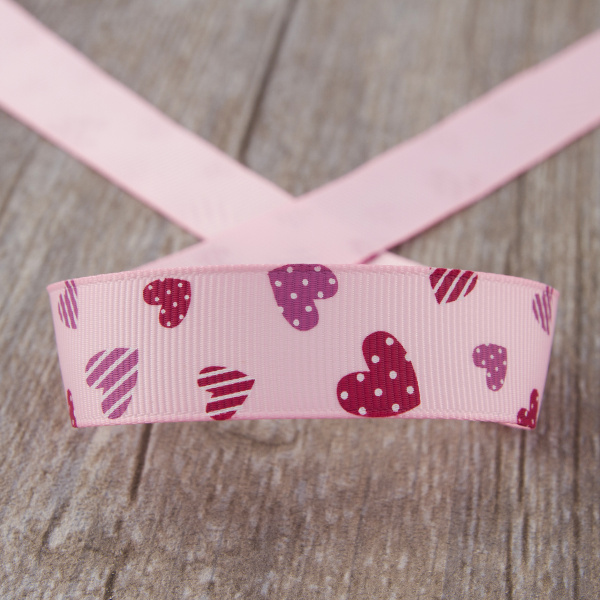 Лента репсовая на картонной мини-катушке "Сердечки". Арт VR20.142