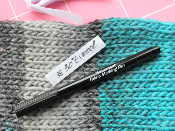 Маркер для разметки на ткани, тонкая линия 0,5 мм, цвет черный, несмываемый. Арт 297.F                   