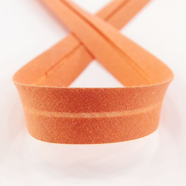 Косая бейка хлопок/полиэстер 20 мм, 25 м, цвет 85, лососевый. Арт 6120-20мм-85            