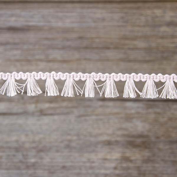 Тесьма декоративная, 16 мм, с бахромой, цвет бледно-розовый. Арт 2204/06