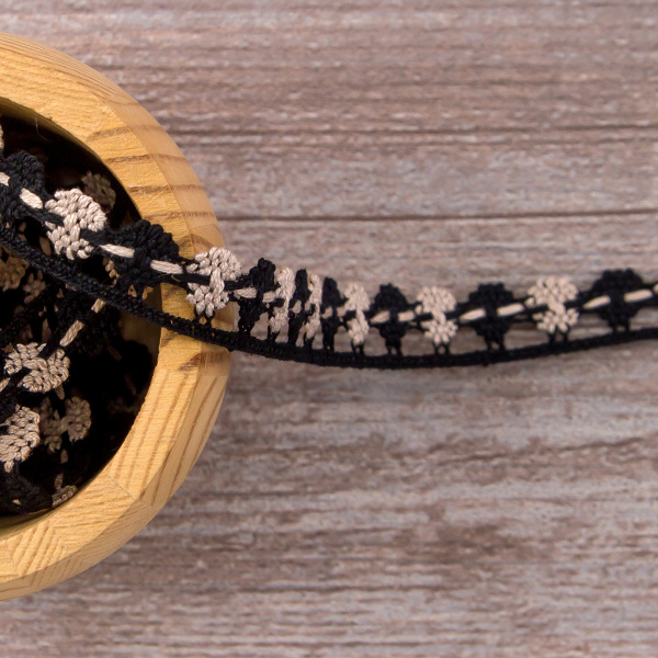 Мерсеризованное хлопковое кружево, 13 мм, цвет черный с бежевым. Арт 3615/Q7