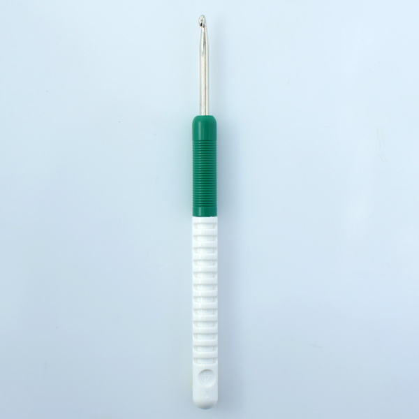 Крючок, вязальный с пластиковой ручкой addiColour №4, 15 см. Арт 148-7/4-15