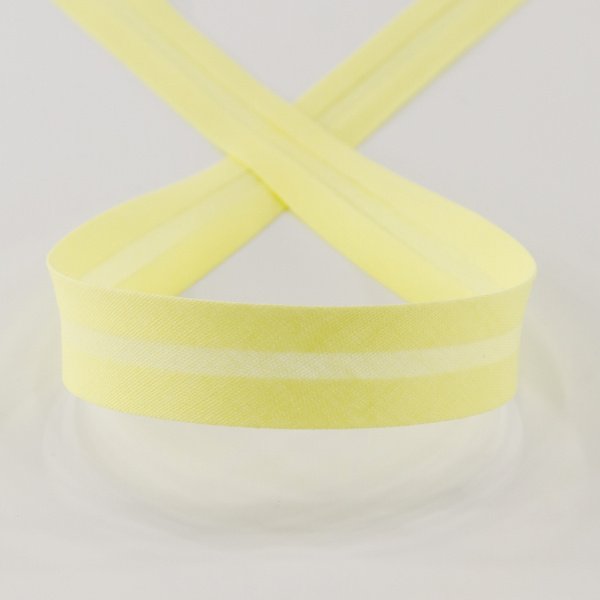 Косая бейка хлопок/полиэстер 20 мм, 25 м, цвет 108, лимонный. Арт 6120-20мм-108           