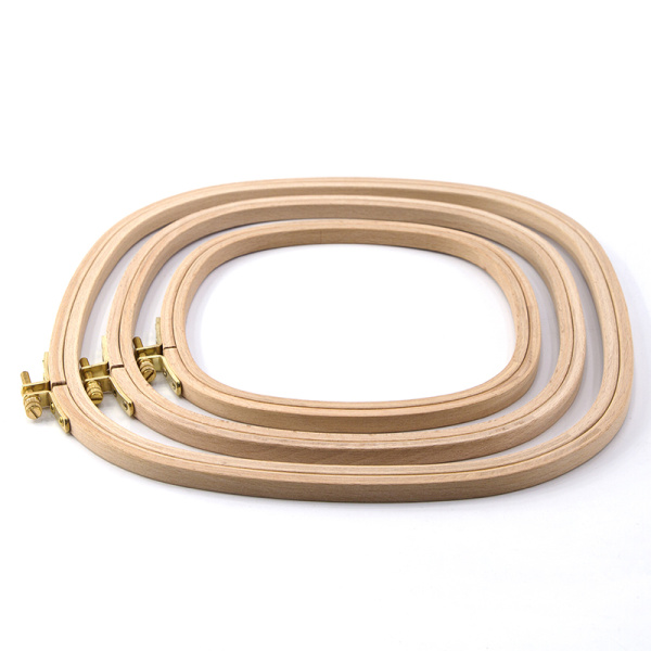 Пяльцы квадратные с замком, высота обода 9 мм, 25 х 25 см. Арт 202-2525                