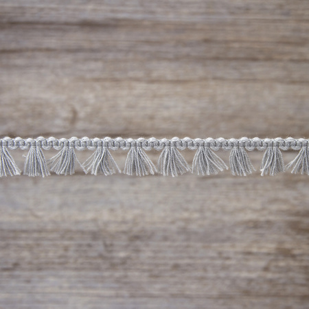 Тесьма декоративная, 16 мм, с бахромой, цвет серый. Арт 2204/64
