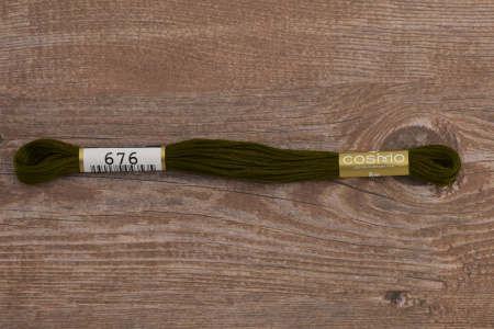 Мулине COSMO однотонный цвет  676   . Арт 25-6/676