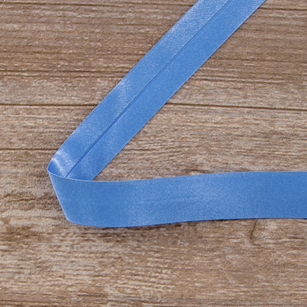 Косая бейка атласная 20 мм, 25 м, цвет 65, голубой. Арт 6260-20мм-65            